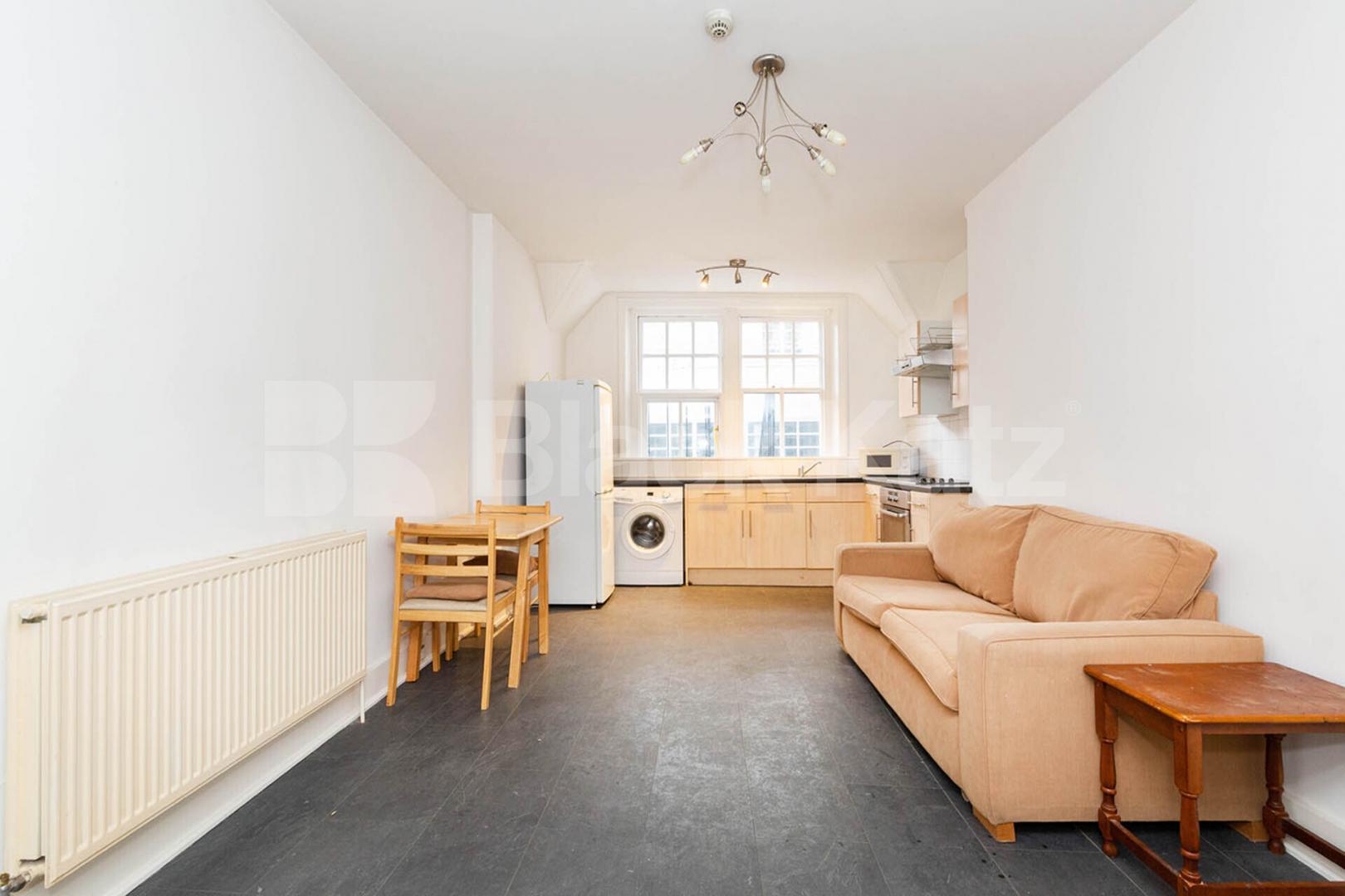 Located in the heart of the city is this large 1 bed inclusive of some bills Fleet Street, Chancery Lane